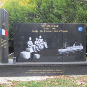 Parcours mémoriel guidé au cimetière parisien de Pantin