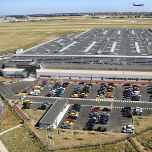 La Poste - Wissous : Les coulisses du plus grand centre de tri postal de France